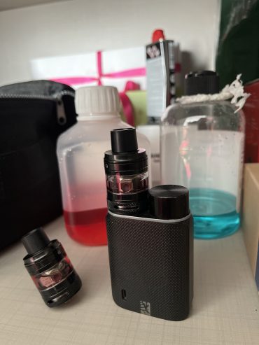 Vape kit swag 2 avec deux ato et liquide