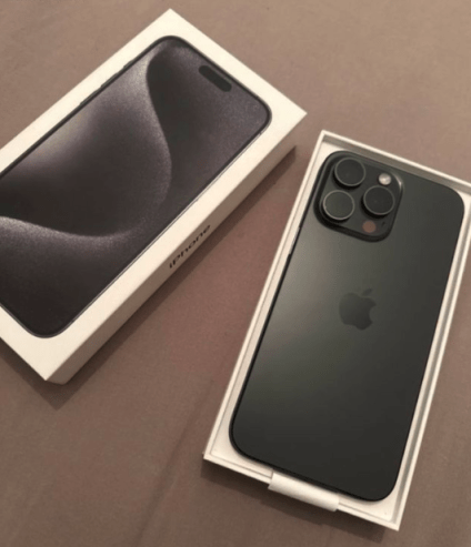 iPhone 15 Pro Max 256G cacheté